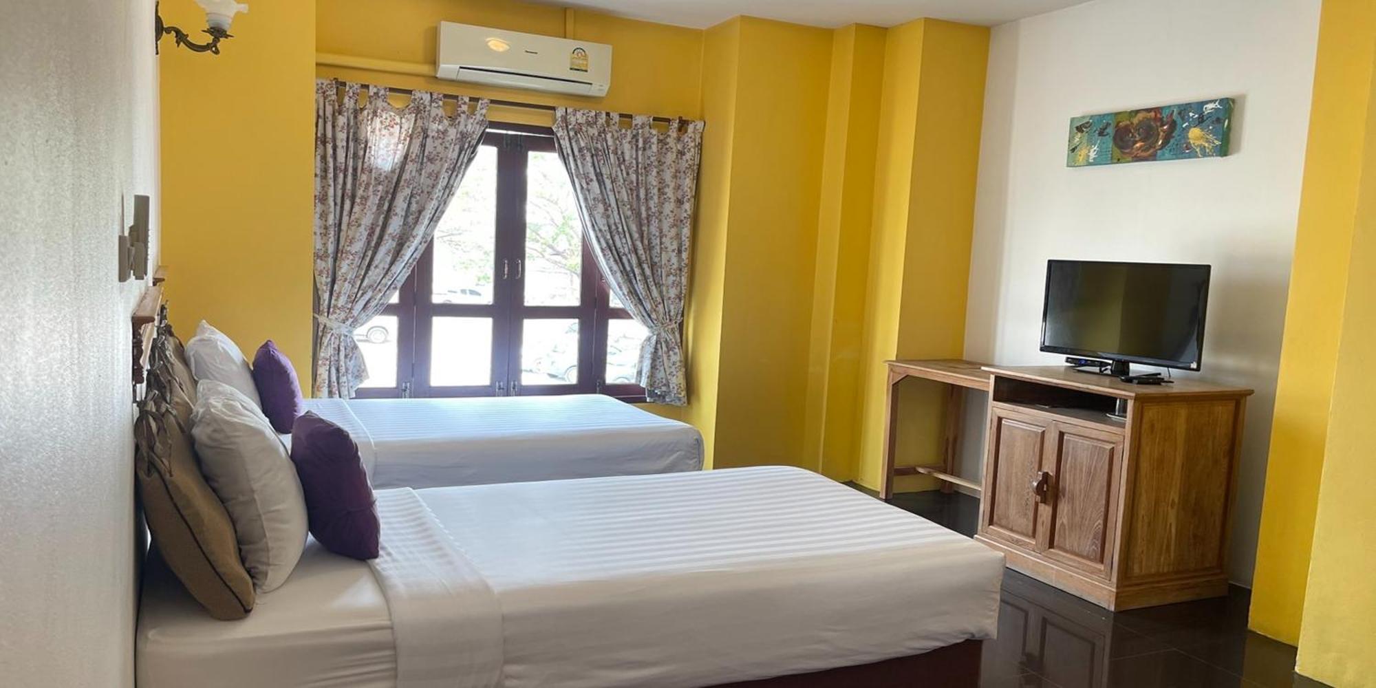 לאמפאנג Yellow Tique Hotel מראה חיצוני תמונה